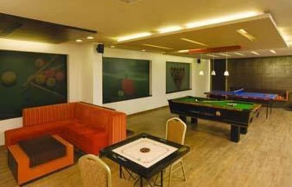 The Residence Hotel & Apartments Powai Mumbai Bagian luar foto