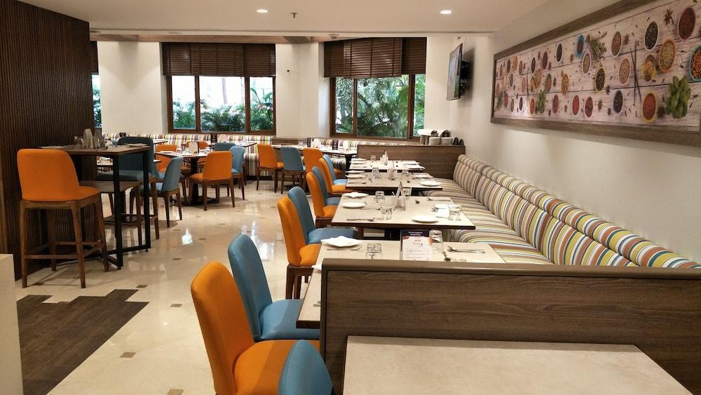 The Residence Hotel & Apartments Powai Mumbai Bagian luar foto